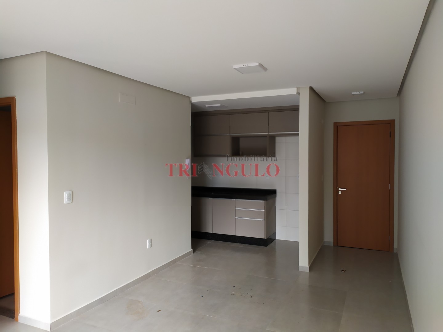 Apartamento para locacao no Jardim Paineiras em Umuarama com 119m² por R$ 1.200,00