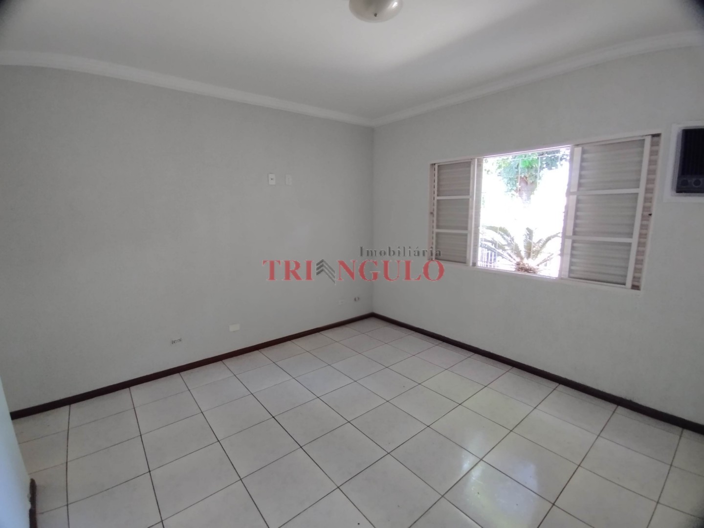 Casa para venda no Zona V em Umuarama com 0m² por R$ 550.000,00