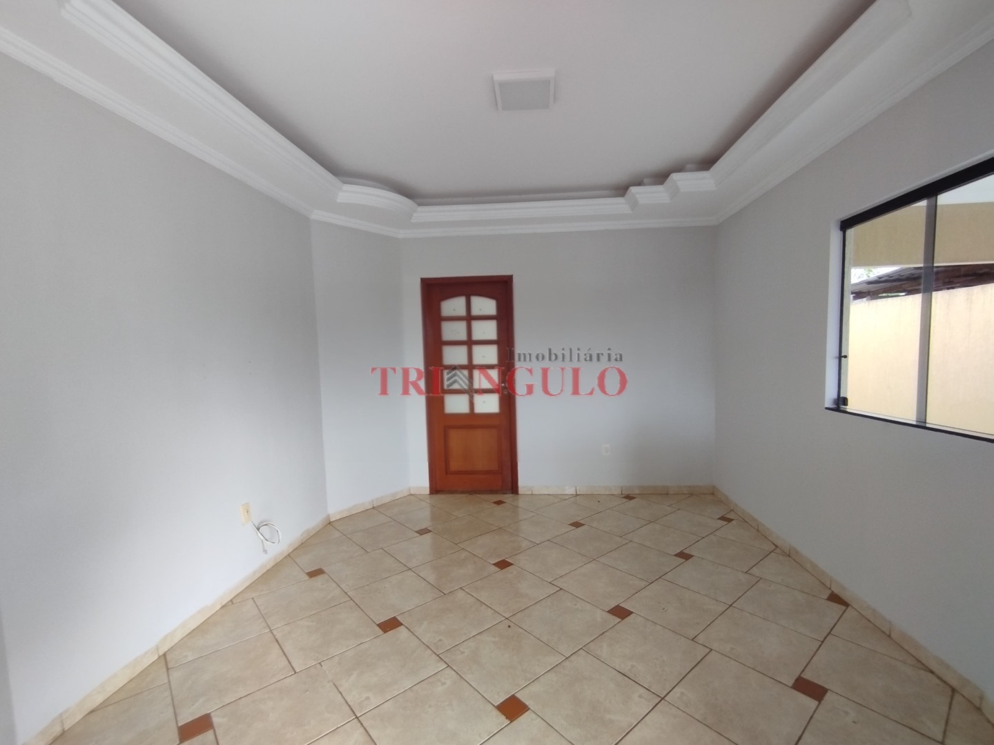 Casa Residencial para locacao no Parque San Remo I em Umuarama com 448m² por R$ 2.200,00