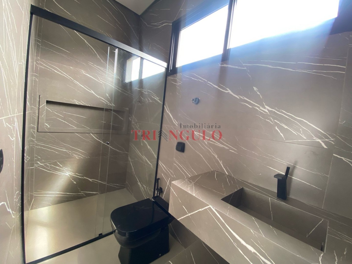 Casa para venda no Paysage Essenza Condominio em Umuarama com 278,95m² por R$ 2.000.000,00