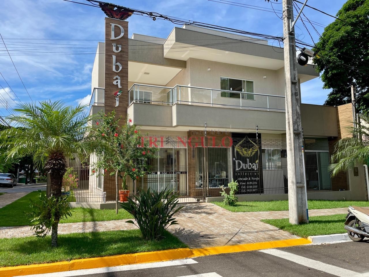 Sobrado para venda no Zona I em Umuarama com 270m² por R$ 2.000.000,00