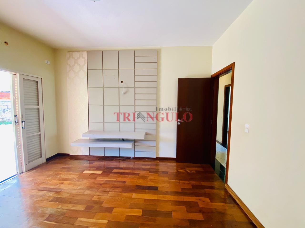Casa para venda no Centro em Nova Olimpia com 628,6m² por R$ 580.000,00
