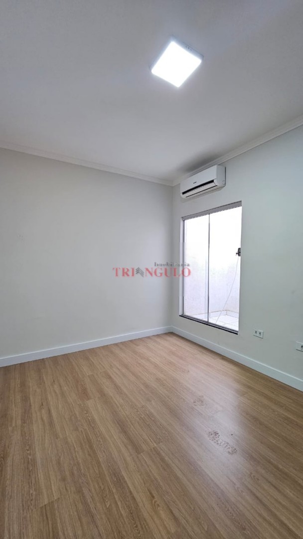 Casa para venda no Jardim Paraiso em Umuarama com 360m² por R$ 430.000,00