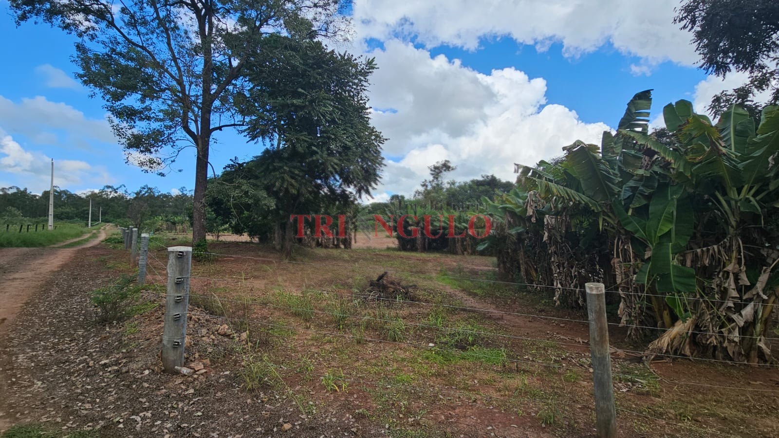 Chácara para venda no Parque Lago Azul em Umuarama com 42.088m² por R$ 680.000,00