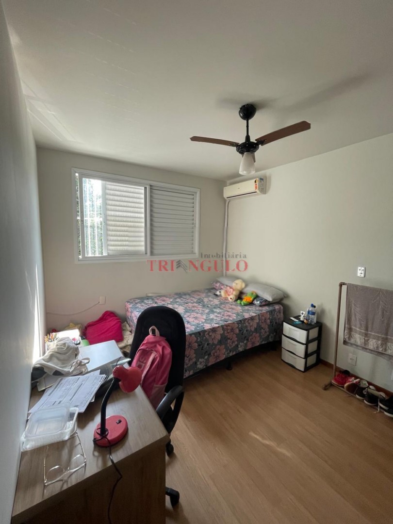 Apartamento para venda no Jardim Universitario em Maringa com 82,8m² por R$ 240.000,00