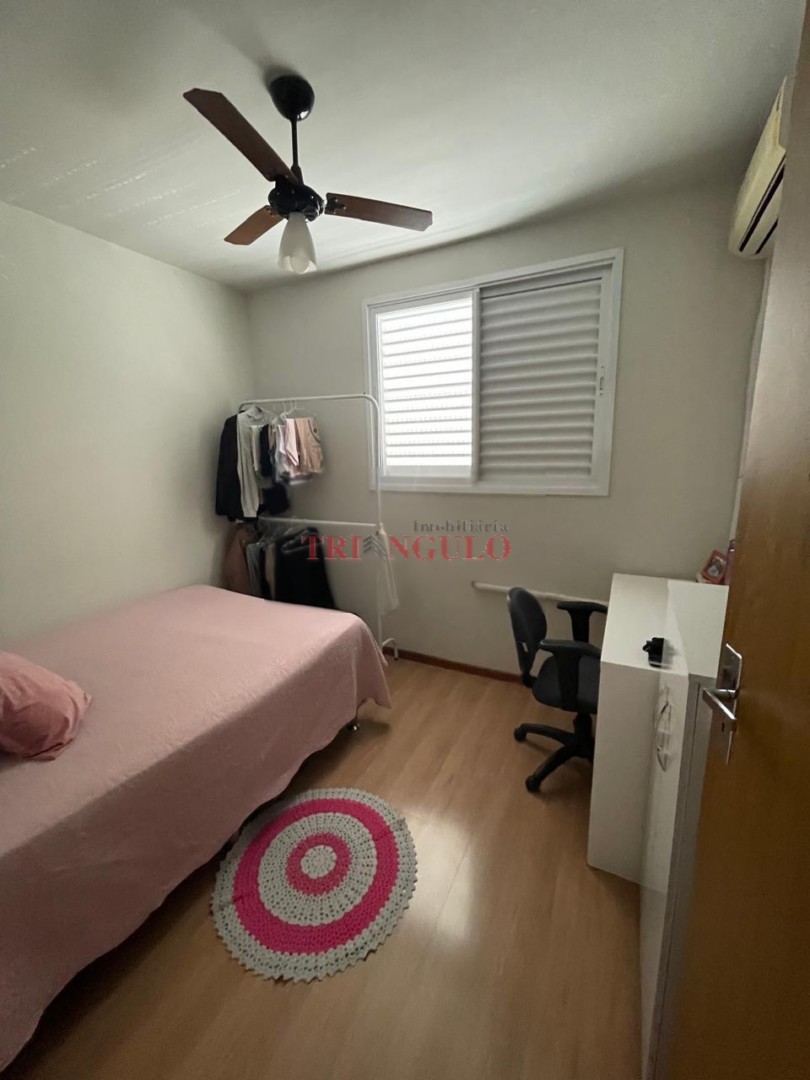 Apartamento para venda no Jardim Universitario em Maringa com 82,8m² por R$ 240.000,00
