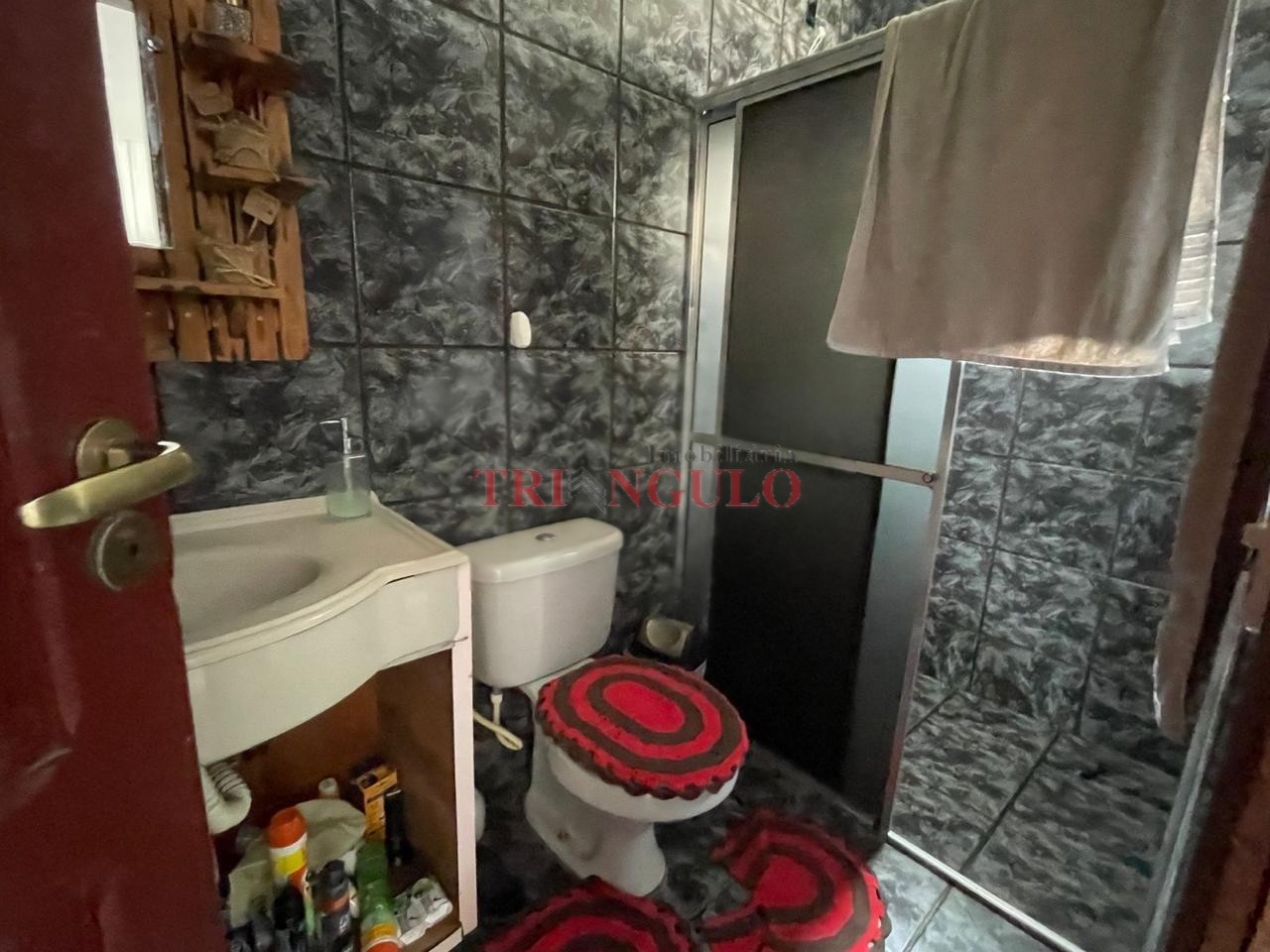 Casa para venda no Conjunto Residencial Ouro Preto em Umuarama com 264,1m² por R$ 220.000,00