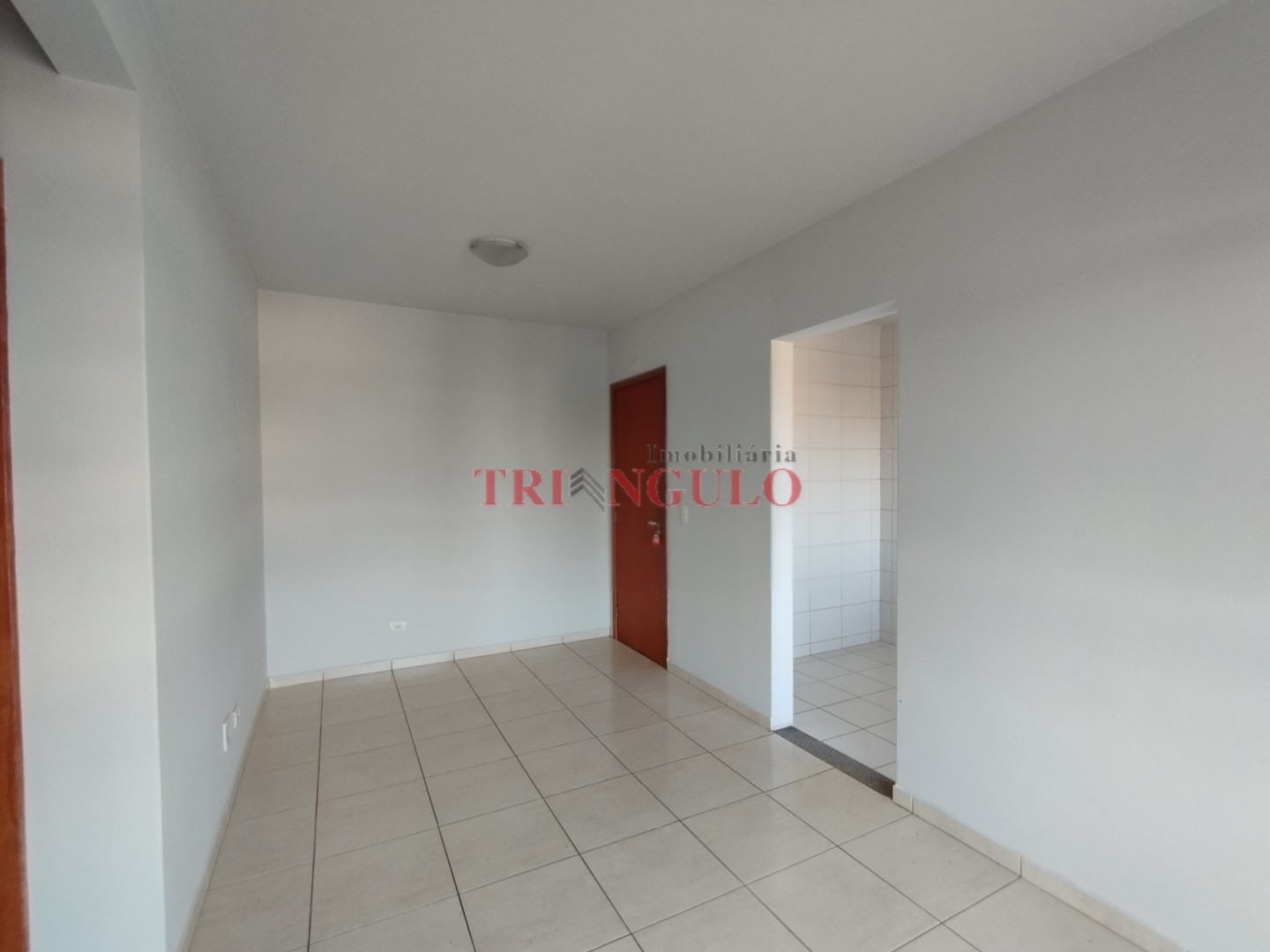 Apartamento para locacao no Zona 01 em Umuarama com 0m² por R$ 920,00