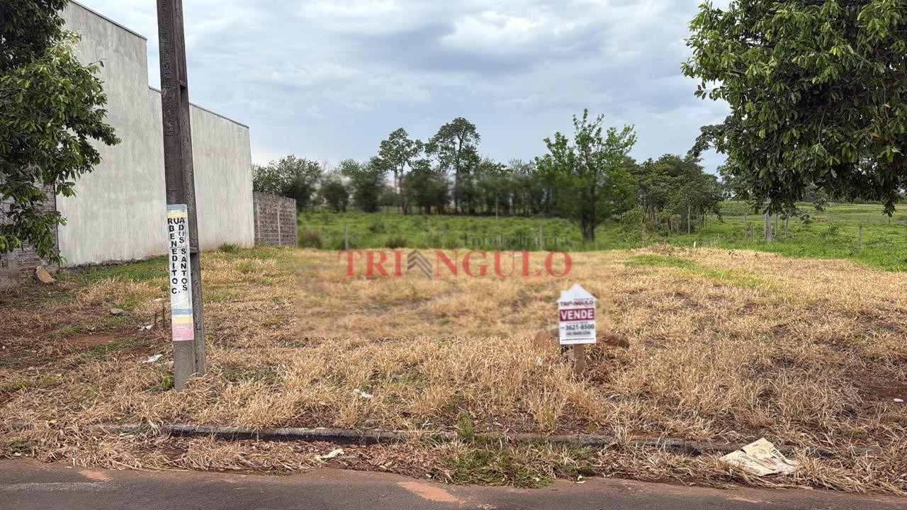 Terreno para venda no Viena 03 em Umuarama com 267,75m² por R$ 75.000,00