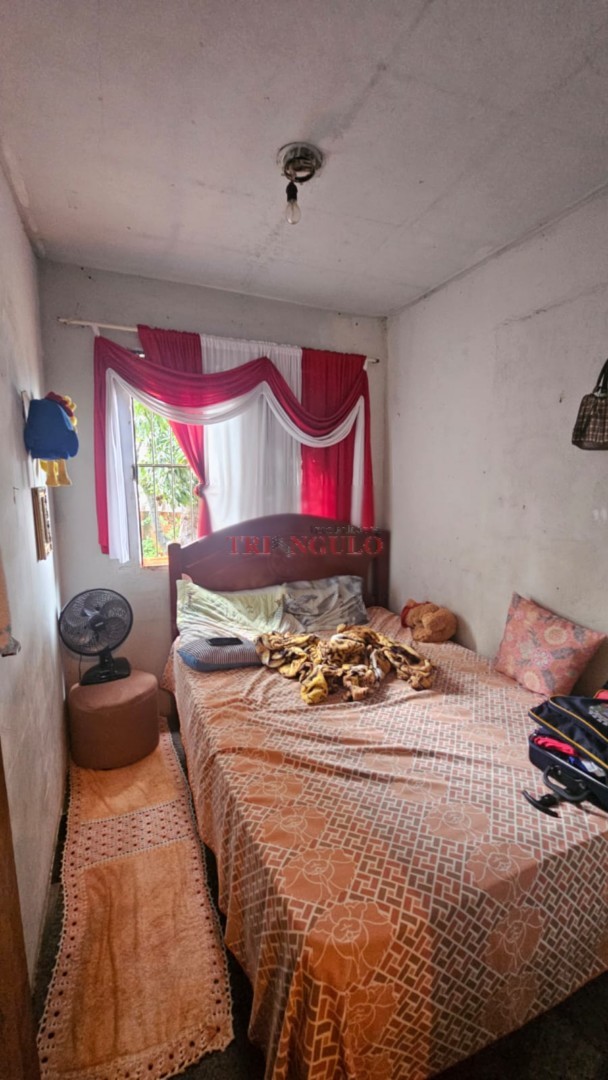 Casa para venda no Conjunto Residencial Corrego Longe em Umuarama com 283,2m² por R$ 170.000,00