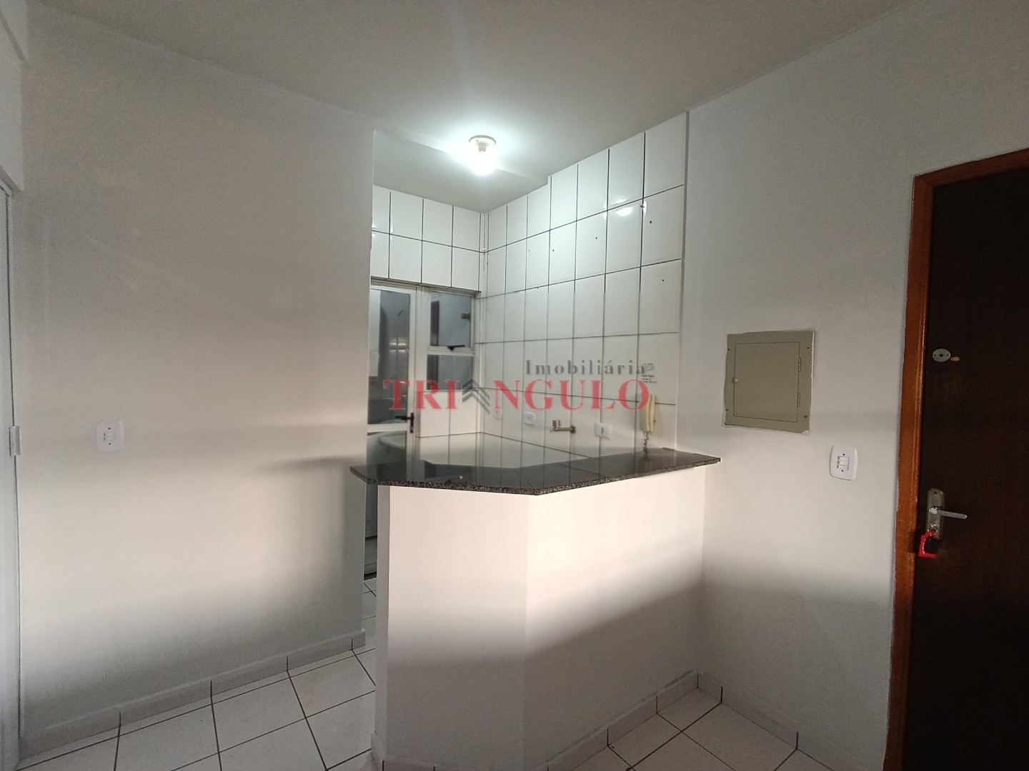 Apartamento para locacao no Vitoria Regia em Umuarama com 0m² por R$ 600,00