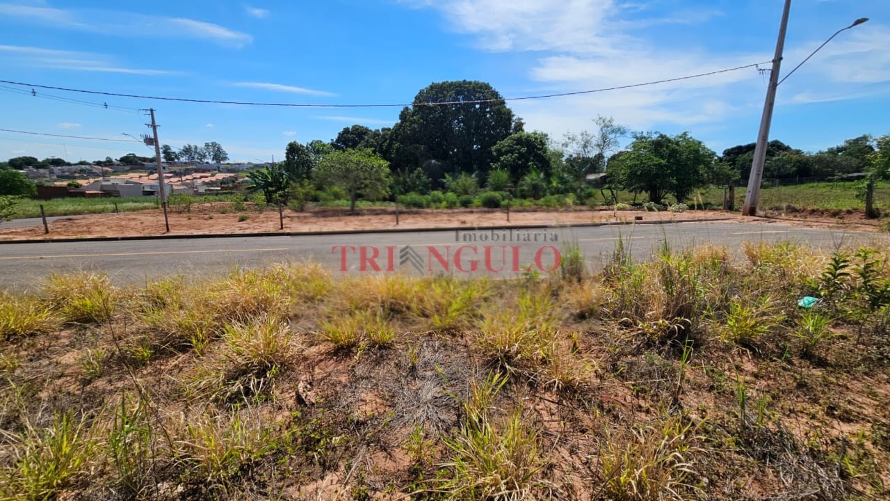 Terreno para venda no Jardim Pimentel II em Umuarama com 292,14m² por R$ 58.428,00