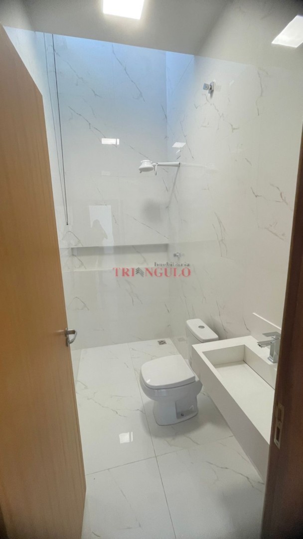 Casa para venda no Jardim Caravelle em Umuarama com 177,6m² por R$ 420.000,00