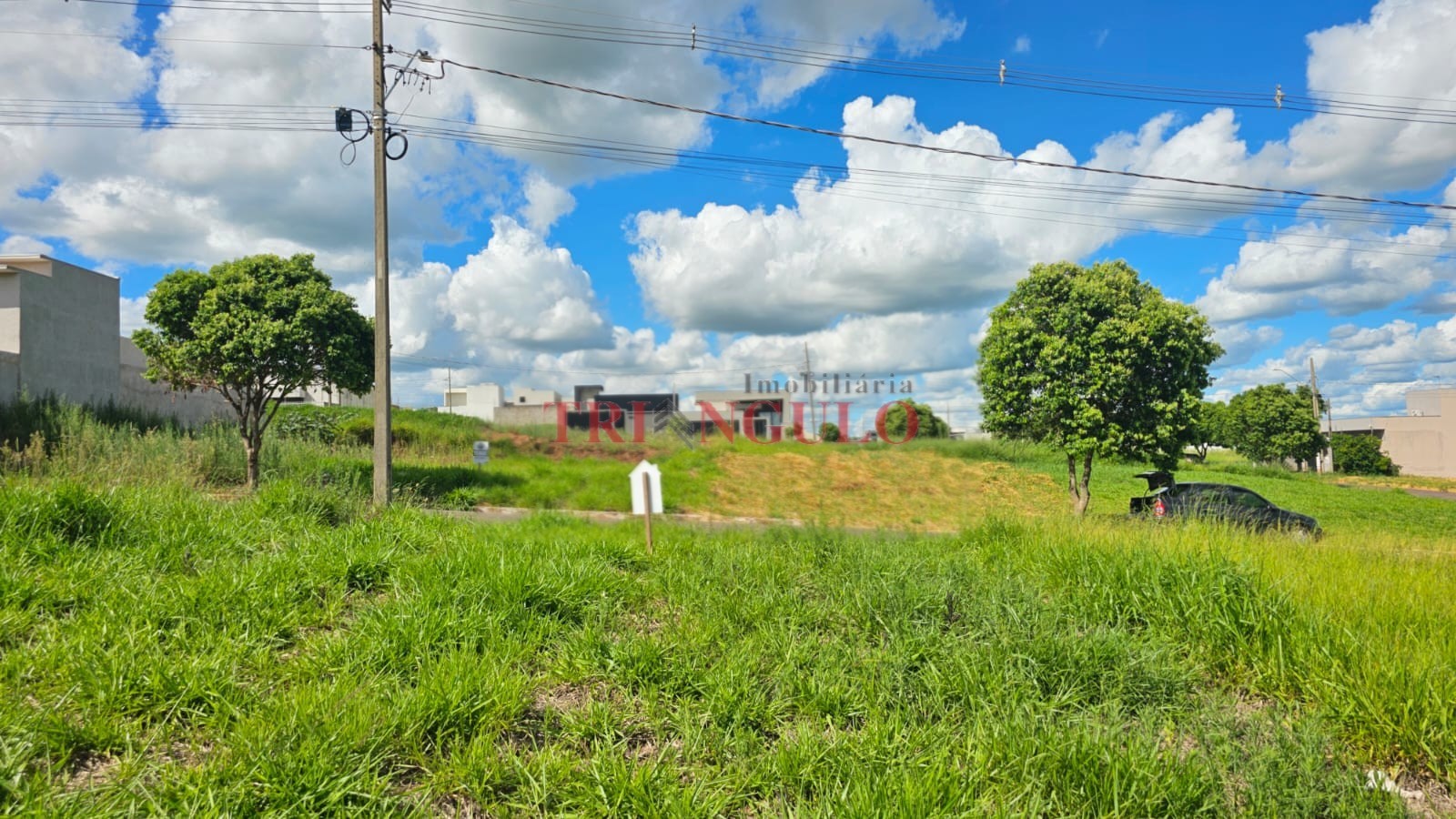 Terreno para venda no Parque Residencial Metropolitano em Umuarama com 220m² por R$ 85.000,00
