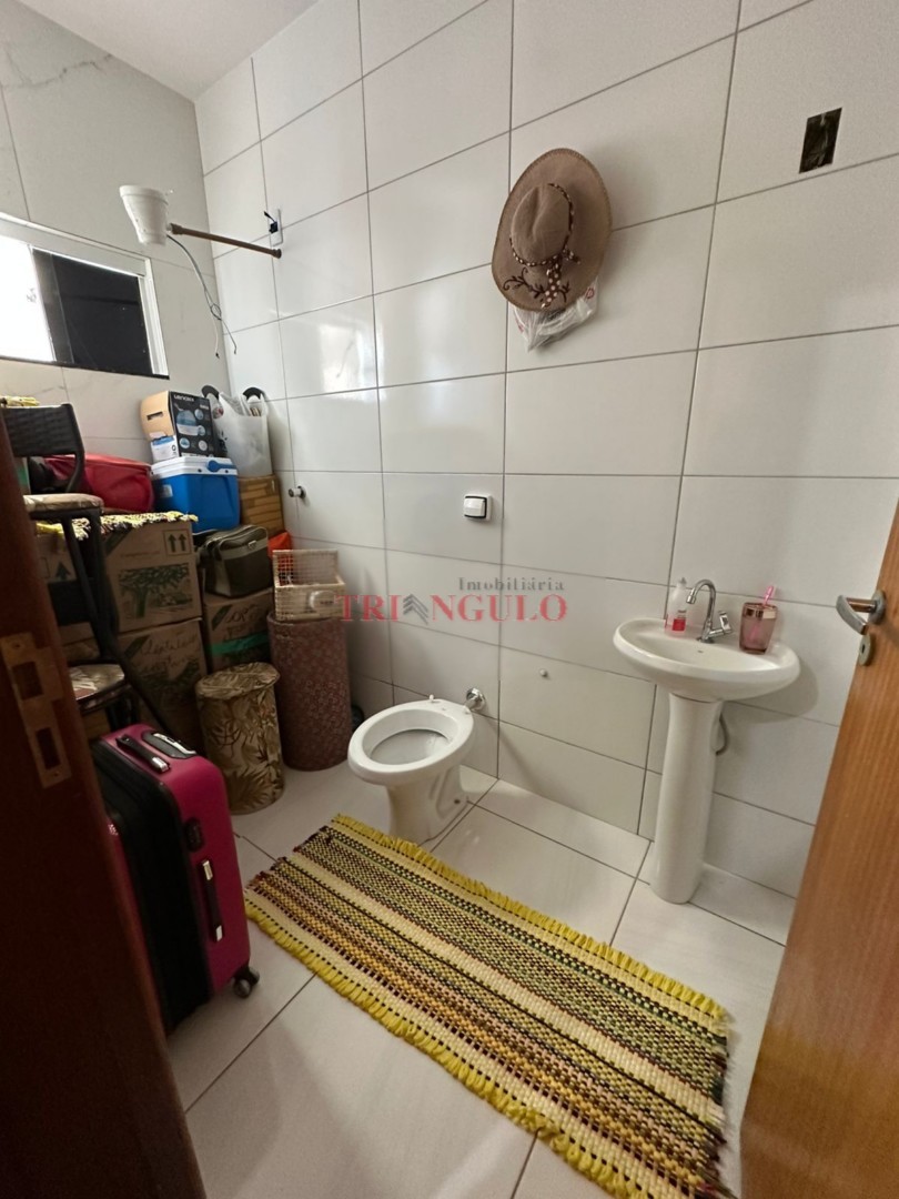 Casa para venda no Jardim das Cerejeiras em Umuarama com 126m² por R$ 220.000,00