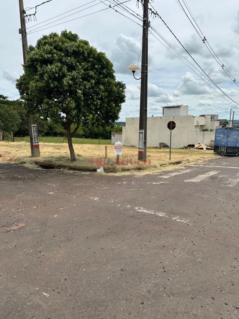 Terreno para venda no Parque Residencial Viena III em Umuarama com 243,47m² por R$ 90.000,00