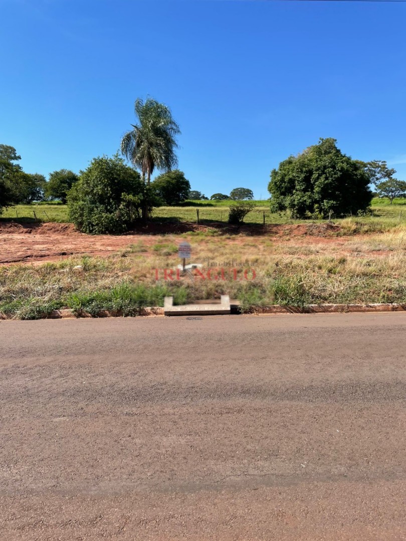 Terreno para venda no Jardim Pimentel II em Umuarama com 411,18m² por R$ 80.000,00