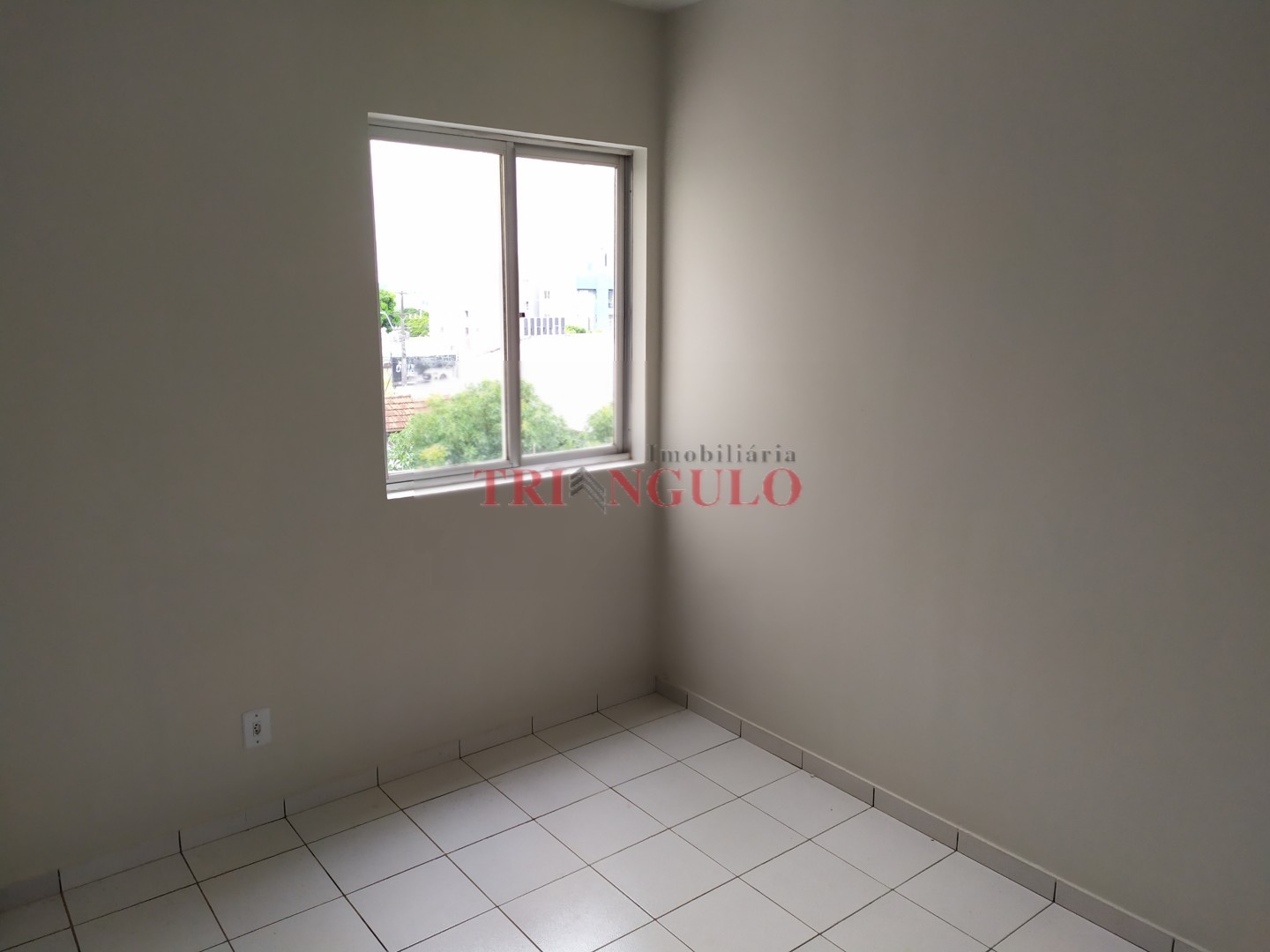 Apartamento para venda no Zona III em Umuarama com 99,21m² por R$ 220.000,00