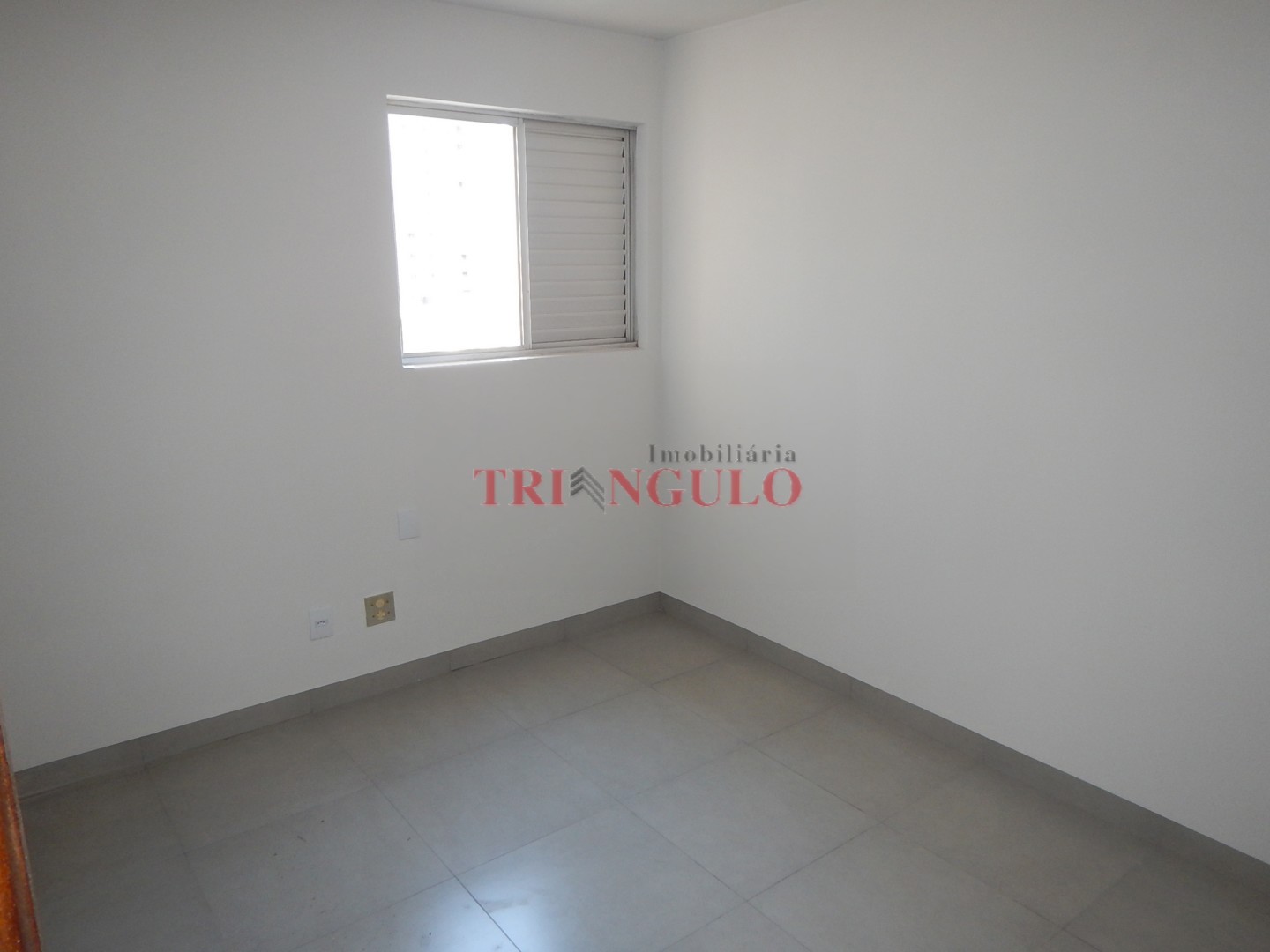 Apartamento para venda no Zona III em Umuarama com 96,82m² por R$ 220.000,00