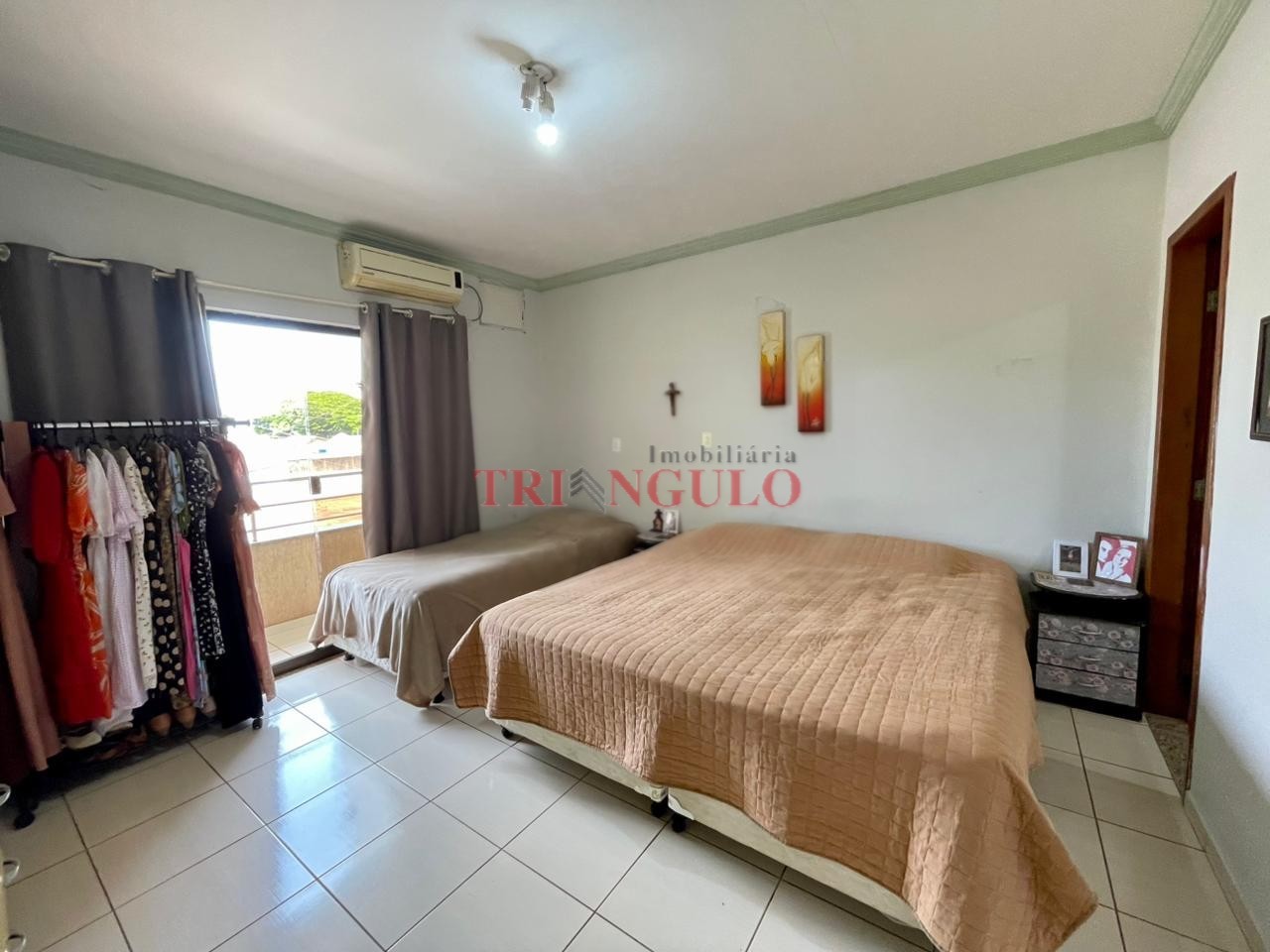 Sobrado para venda no Zona V em Umuarama com 95,79m² por R$ 460.000,00