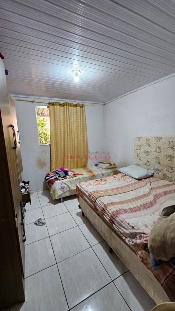 Casa para venda no Conjunto Residencial Ouro Branco em Umuarama com 180,5m² por R$ 120.000,00