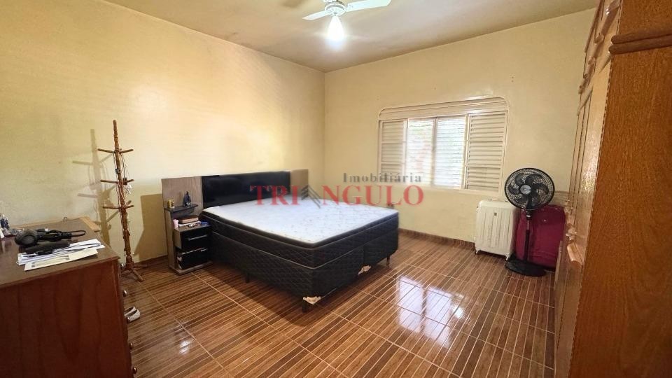 Casa para venda no Jardim Indaia em Umuarama com 360m² por R$ 430.000,00