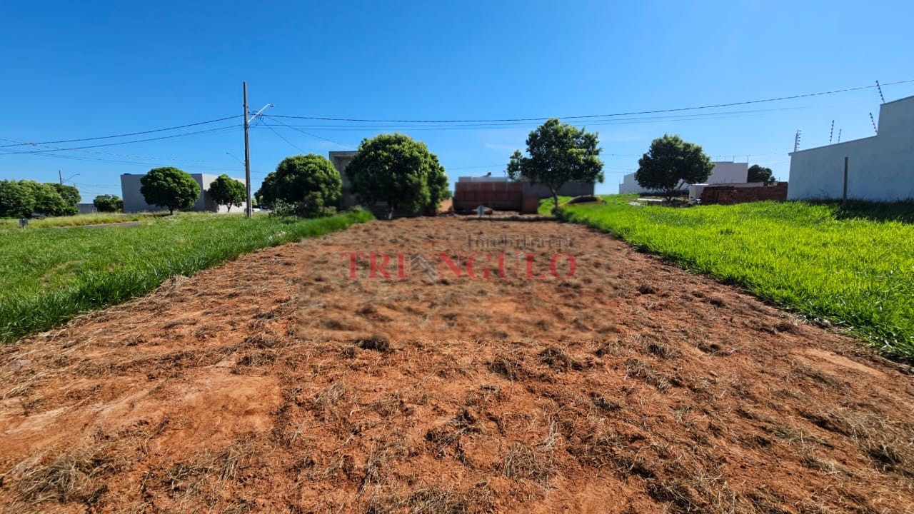 Terreno para venda no Parque Residencial Metropolitano em Umuarama com 220m² por R$ 100.000,00