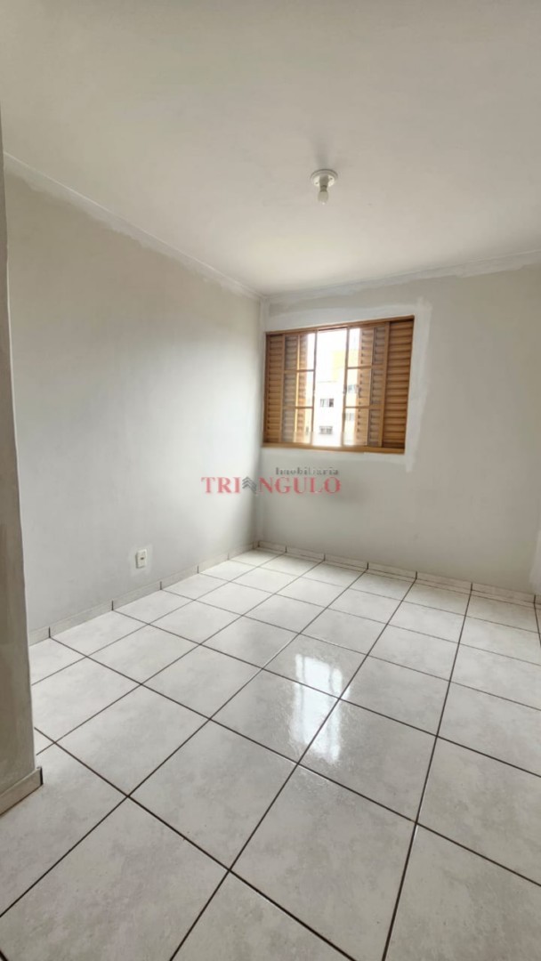 Apartamento para venda no Zona III em Umuarama com 62,46m² por R$ 195.000,00