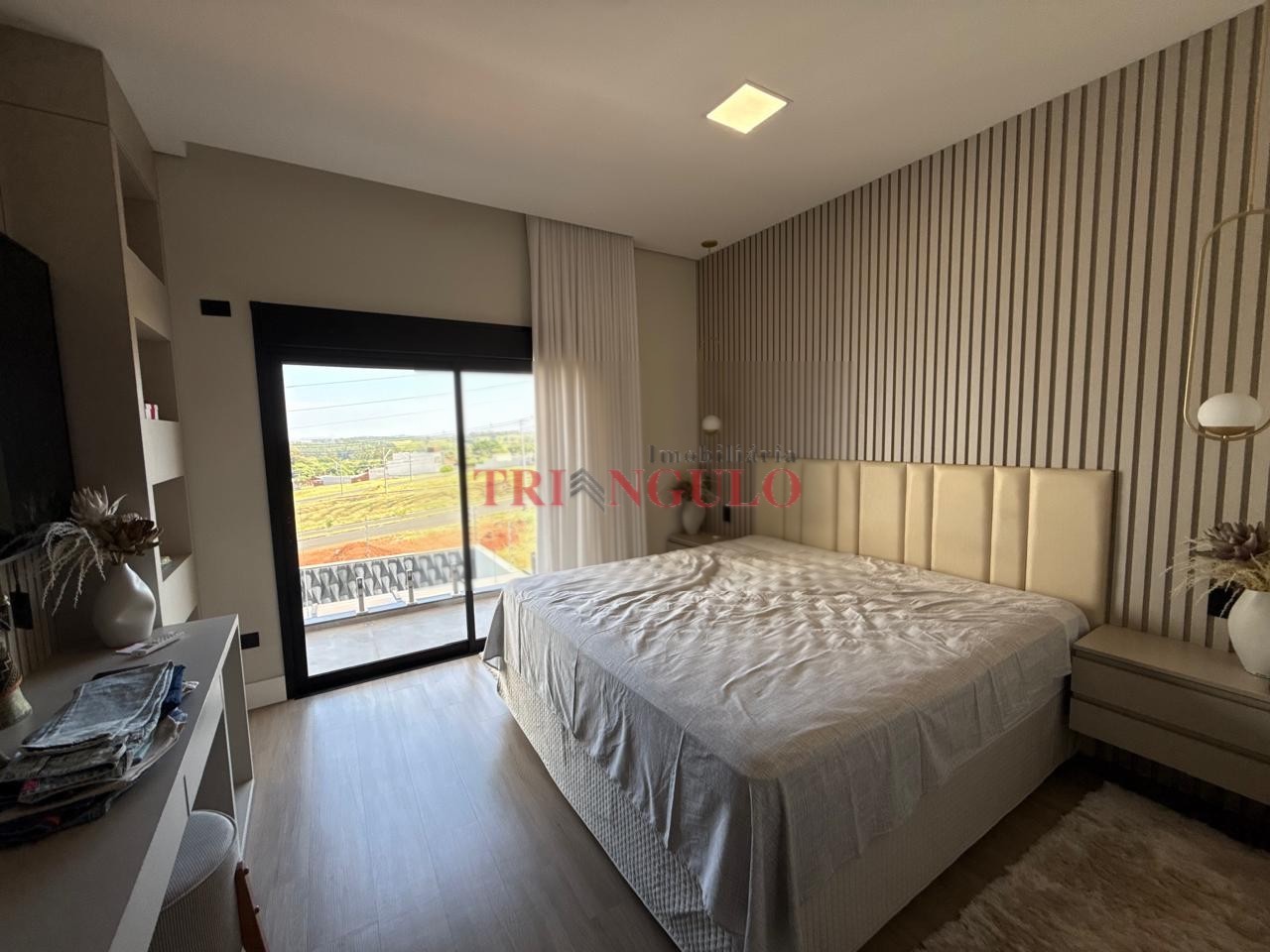 Sobrado para venda no Zona VII em Umuarama com 195,16m² por R$ 880.000,00