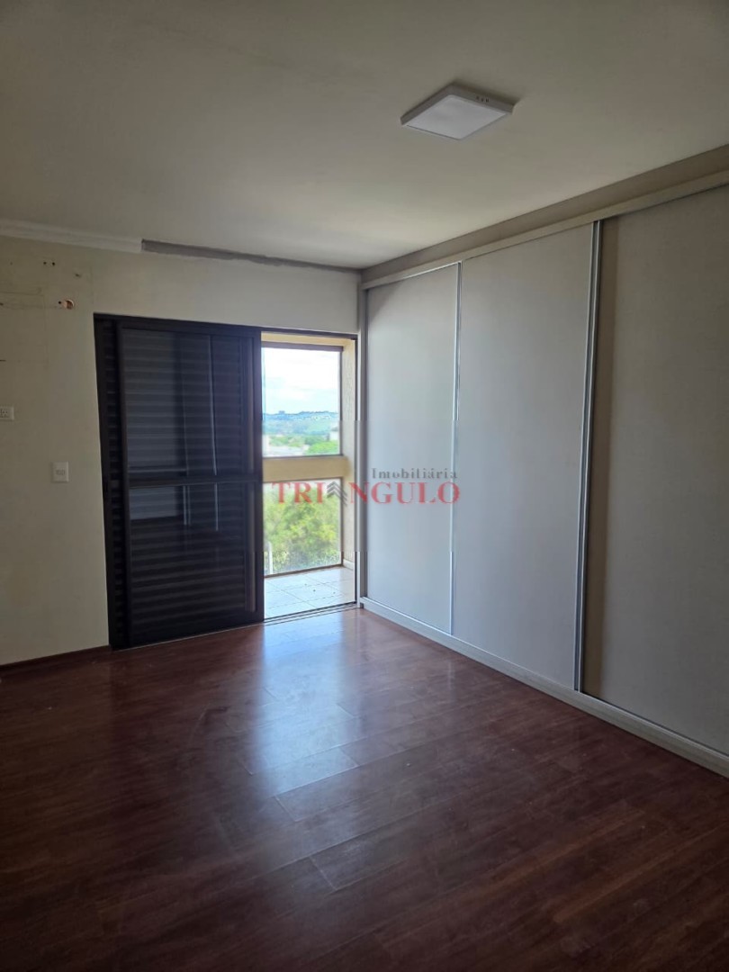 Apartamento para venda no Zona II em Umuarama com 196,58m² por R$ 630.000,00