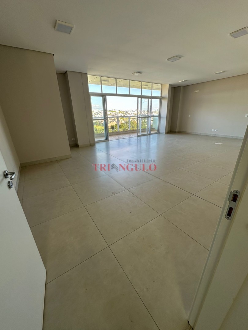Sala Comercial para venda no Parque Residencial da Gavea em Umuarama com 105,66m² por R$ 495.000,00