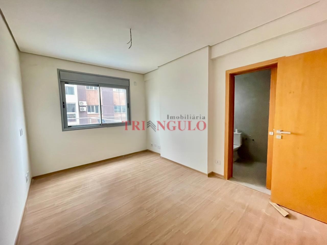Apartamento para venda no Zona II em Umuarama com 288,73m² por R$ 1.800.000,00