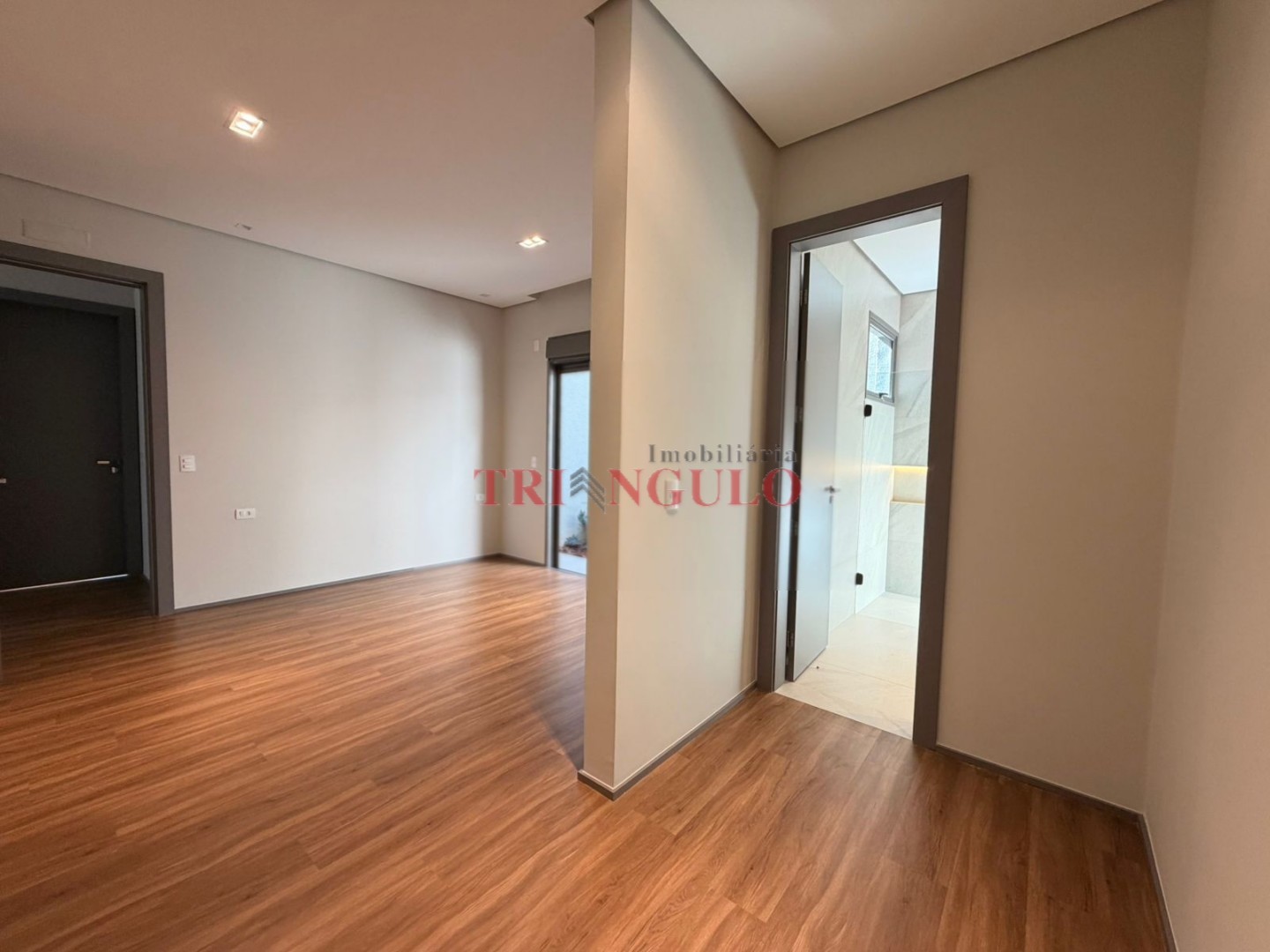 Casa para venda no Parque Residencial Interlagos em Umuarama com 375m² por R$ 2.850.000,00