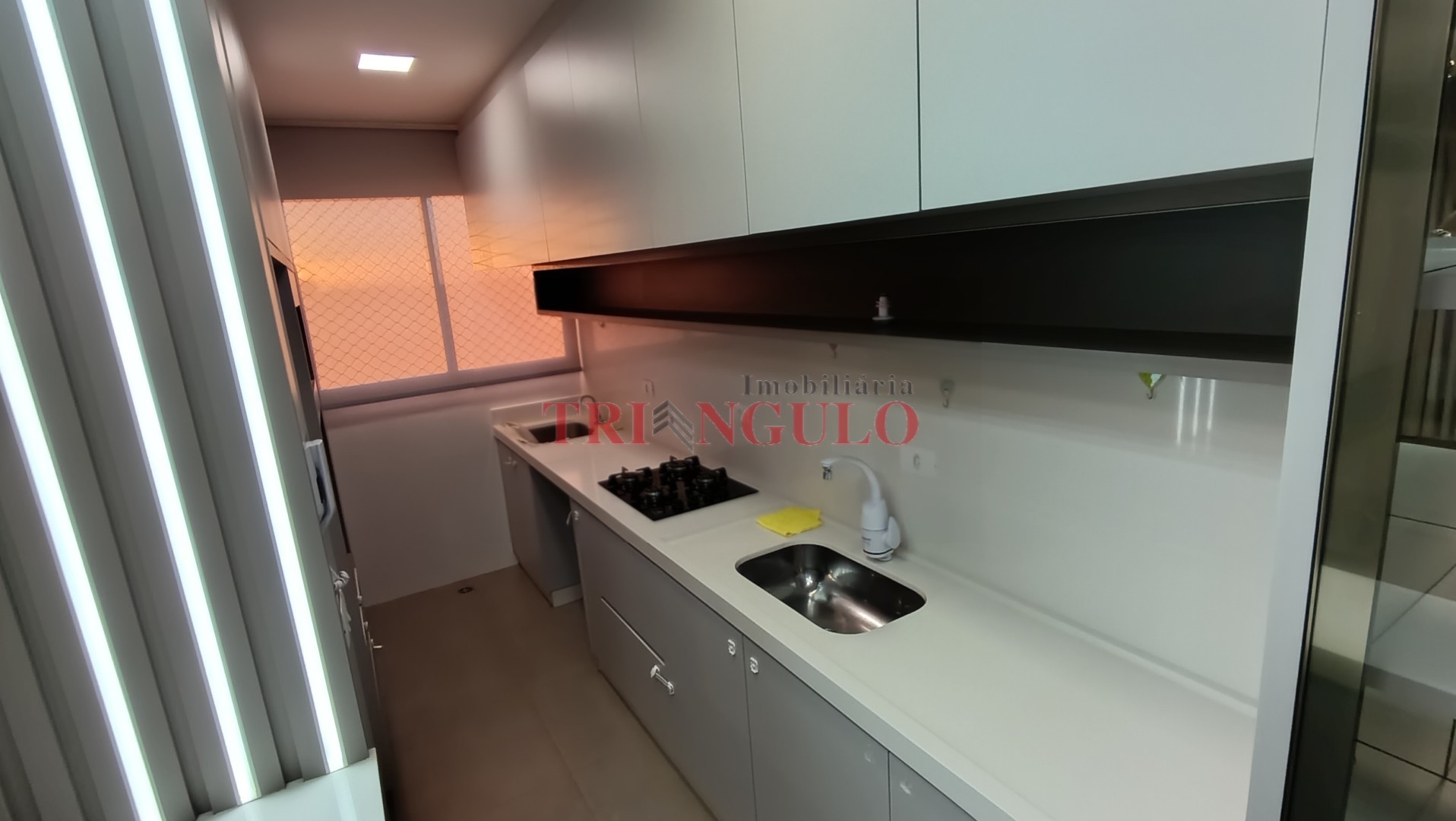 Apartamento para locacao no Jardim Social em Umuarama com 0m² por R$ 2.600,00