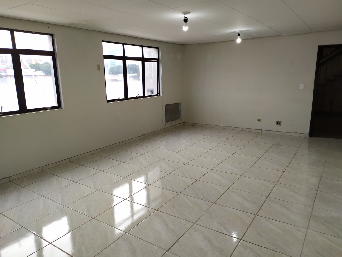 Predio Comercial para locacao no Zona I em Umuarama com 0m² por R$ 500,00
