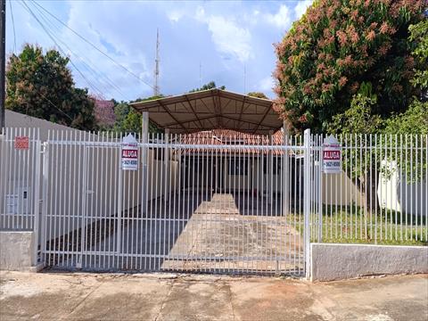 Casa Residencial para locacao no Zona V em Umuarama com 324,13m² por R$ 2.700,00