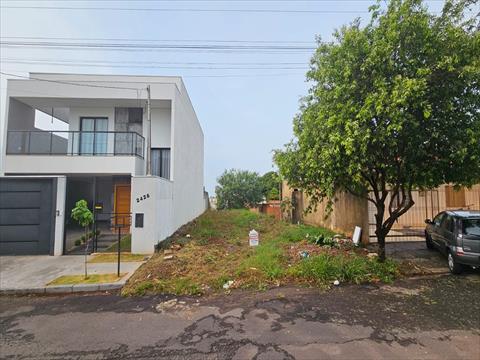 Terreno para venda no Jardim Laguna em Umuarama com 267,57m² por R$ 137.000,00