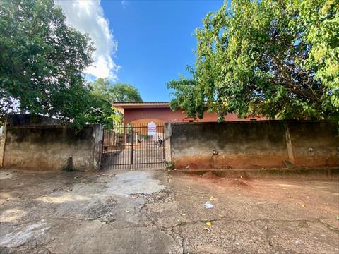 Casa para venda no Zona IV em Umuarama com 279,12m² por R$ 300.000,00