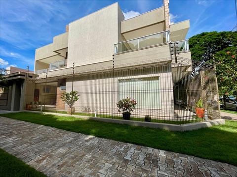 Casa para venda no Zona I em Umuarama com 270m² por R$ 2.000.000,00