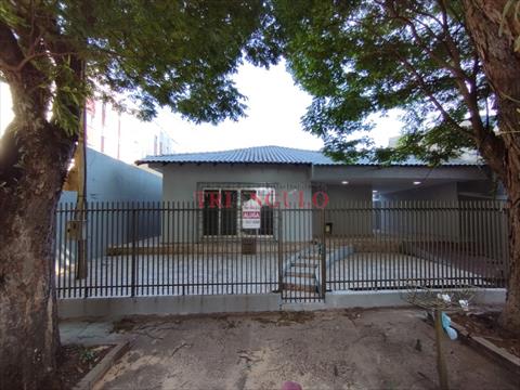 Casa Residencial para locacao no Zona I em Umuarama com 0m² por R$ 3.500,00