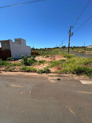 Terreno para venda no Jardim Imperio do Sol I em Umuarama com 270,34m² por