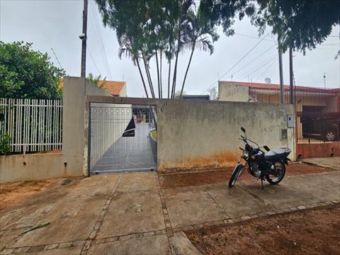 Casa para venda no Zona Armazem em Umuarama com 350m² por