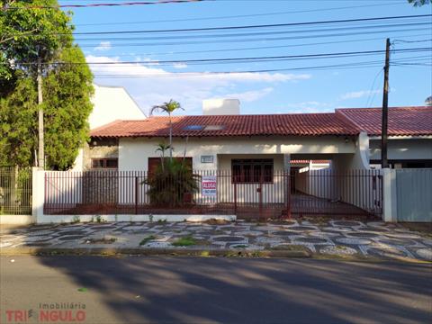 Casa Residencial para locacao no Zona I-a em Umuarama com 0m² por R$ 4.100,00