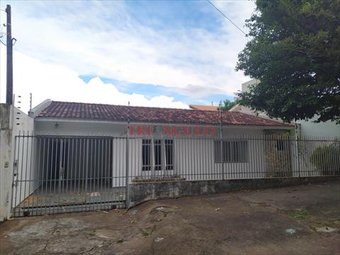 Casa Residencial para locacao no Zona V em Umuarama com 0m² por R$ 1.800,00