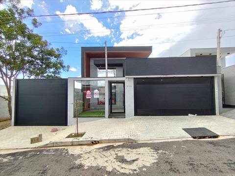Casa para venda no Parque Residencial Interlagos II em Umuarama com 360m² por R$ 1.650.000,00