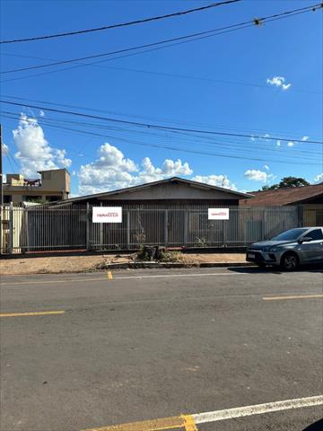 Casa para venda no Zona II em Umuarama com 490m² por R$ 570.000,00