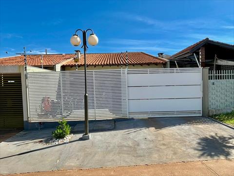 Casa para venda no Zona IV em Umuarama com 228,86m² por R$ 400.000,00
