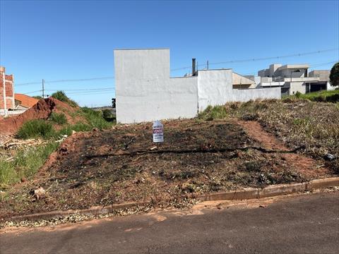 Terreno para venda no Parque Residencial Metropolitano em Umuarama com 220m² por R$ 90.000,00