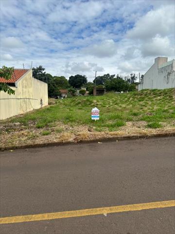 Terreno para venda no Jardim Aeroporto em Umuarama com 214,34m² por