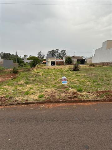 Terreno para venda no Jardim Aeroporto em Umuarama com 214,34m² por R$ 75.000,00